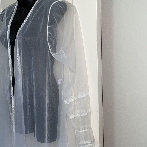 Vtg Frederick’s of Hollywood sheer white open front robe - Picture 3 of 10
